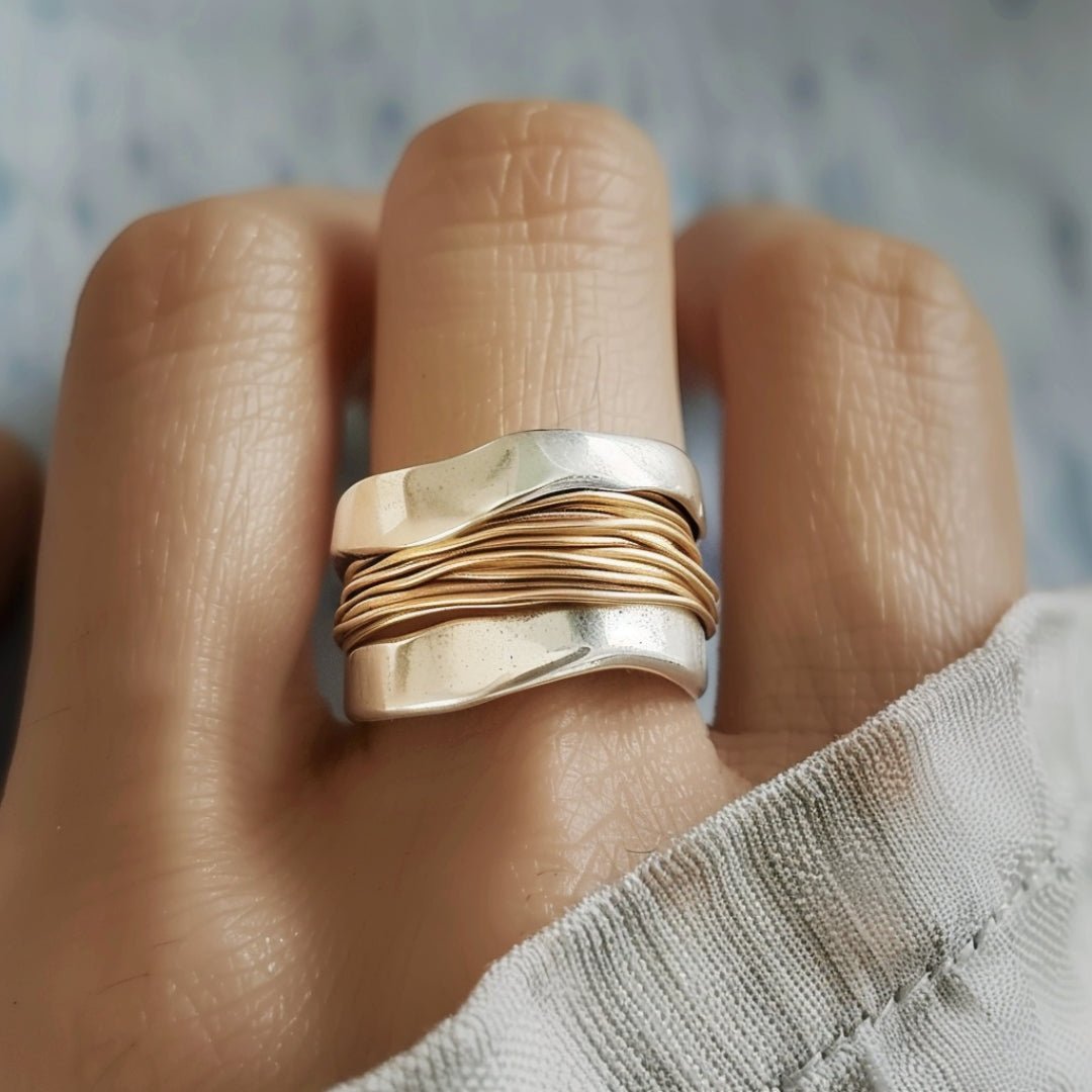 SILVER GOLDEN THREADS RING - Edith & Mae
