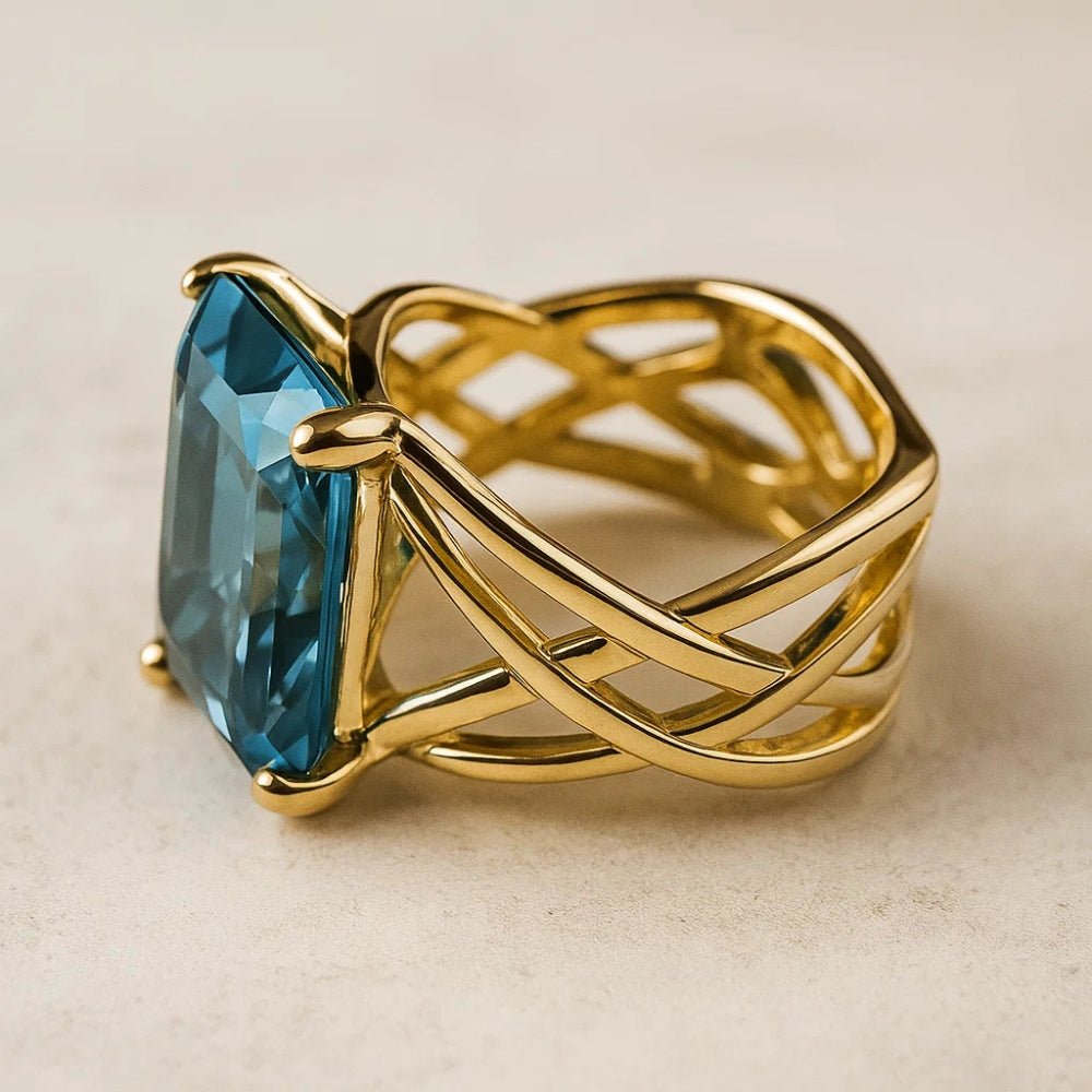 VINTAGE GOLD BLUE ZIRCONIA RING - Edith & Mae