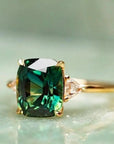 ELEGANT SQUARE EMERALD RING - Edith & Mae