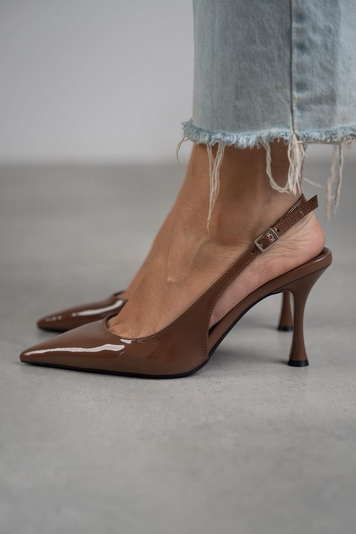 Mabel &amp; June – Suede Orthopedic Sandals